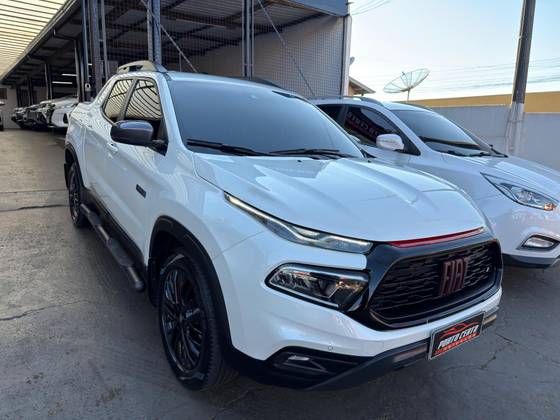 FIAT TORO 1.3 TURBO 270 FLEX ULTRA AT6 FIAT TORO 1.3 TURBO 270 FLEX ULTRA AT6